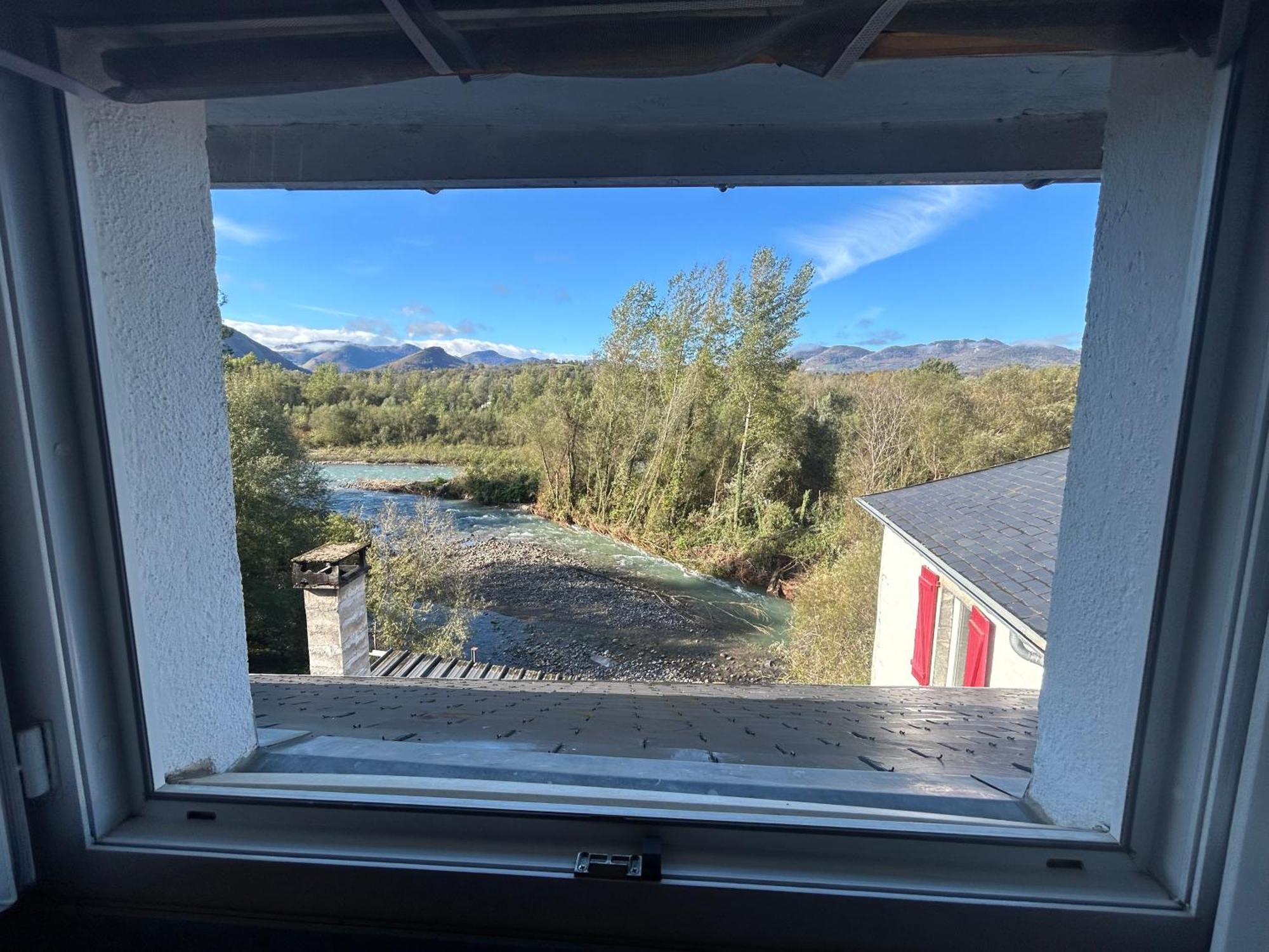 La Cheminee - Chambres D'Hotes Avec Bar-Restaurant Tardets-Sorholus Exteriör bild